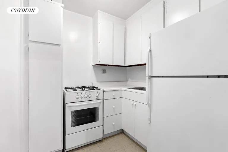 New York City Real Estate | View 153 East 57th Street, 2G | Kitchen | View 4