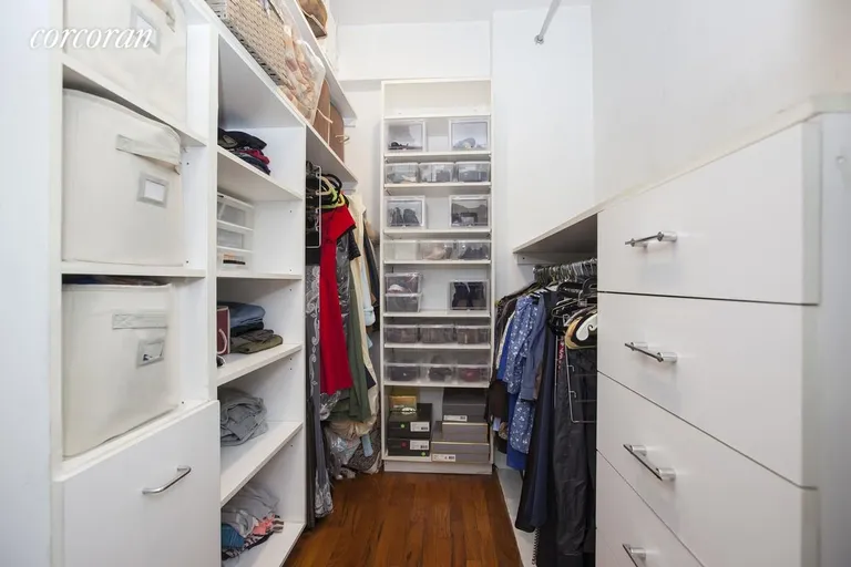 New York City Real Estate | View 155 East 49th Street, 9G | Closet | View 6