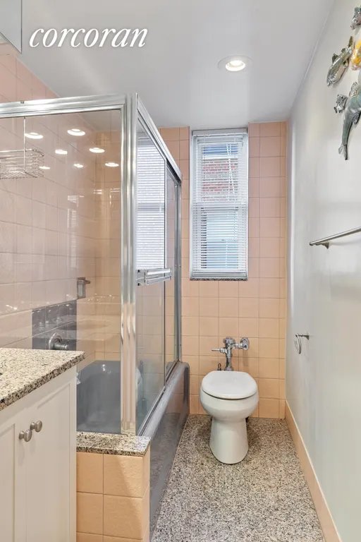 New York City Real Estate | View 33 East End Avenue, 11C | Bathroom | View 6