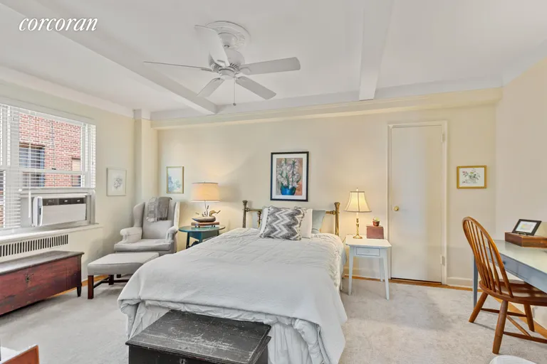 New York City Real Estate | View 33 East End Avenue, 11C | Bedroom | View 5