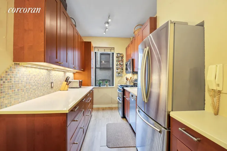 New York City Real Estate | View 854 West 181st Street, 4G | Kitchen | View 2