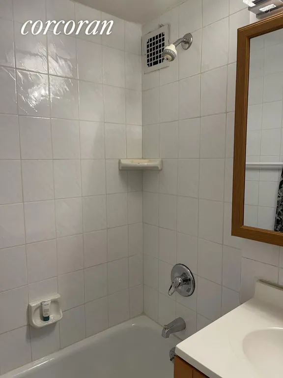 New York City Real Estate | View 305 East 40th Street, 11Z | Bathroom | View 5