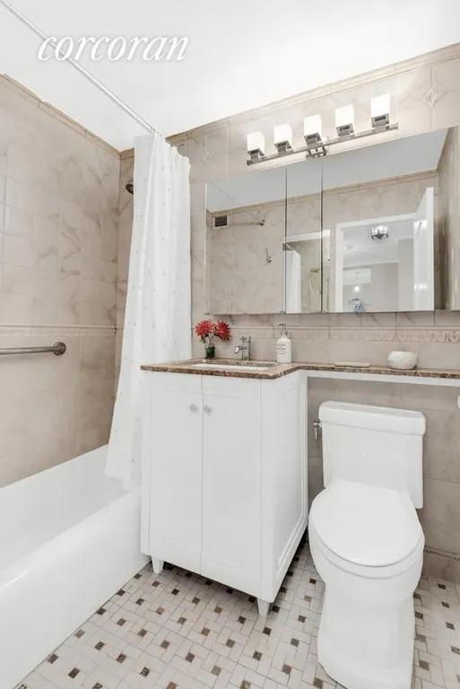 New York City Real Estate | View 340 East 80th Street, 8K | Full Bathroom | View 7
