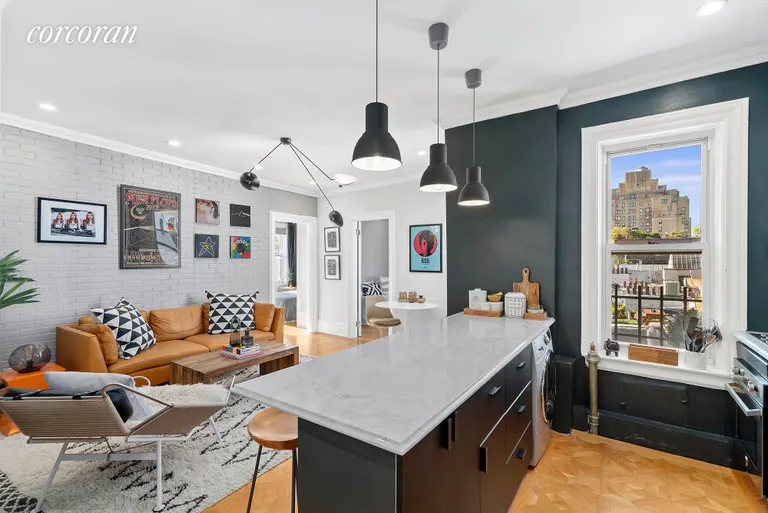 New York City Real Estate | View 92 Perry Street, 21 | 2 Beds, 1 Bath | View 1