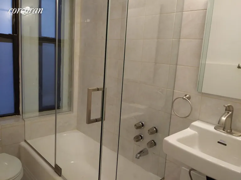 New York City Real Estate | View 418 Central Park West, 29 | Bathroom | View 5