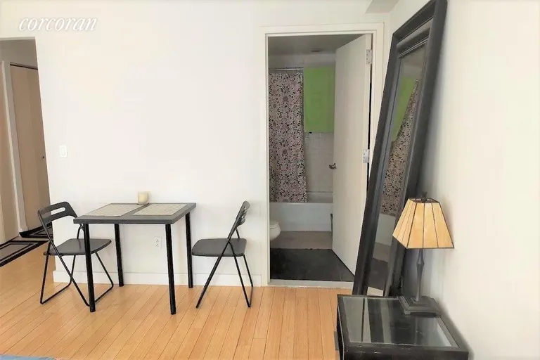 New York City Real Estate | View 516 West 47th Street, N4K | Full Bathroom | View 3