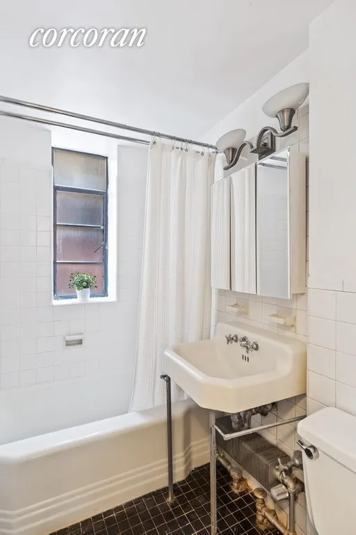 New York City Real Estate | View 57 Montague Street, 6I | Bathroom | View 10