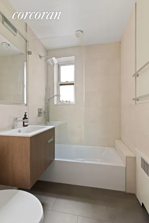 New York City Real Estate | View 55 Eastern Parkway, 2H | Full Bathroom | View 4