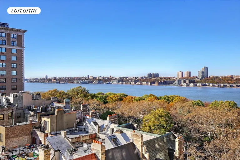 New York City Real Estate | View 50 Riverside Drive, 9A | SOUTHWEST OPEN VIEWS FROM LIVING RO | View 4