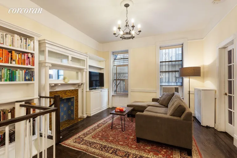 New York City Real Estate | View 204 West 92Nd Street, 1R | room 1 | View 2