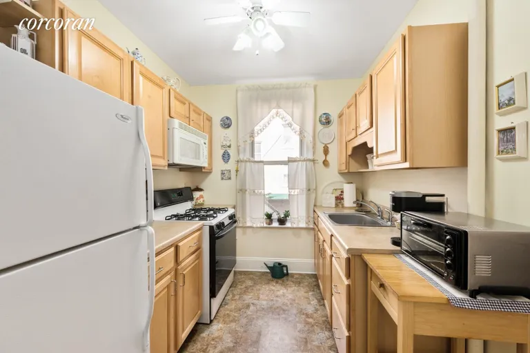 New York City Real Estate | View 712 45th Street, 2A | room 2 | View 3