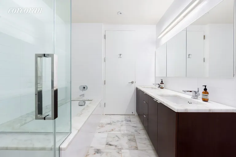 New York City Real Estate | View 101 Warren Street, 790 | Full Bathroom | View 7
