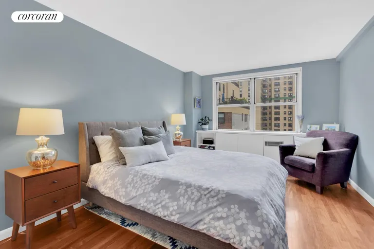 New York City Real Estate | View 310 East 70th Street, 10A | room 4 | View 5