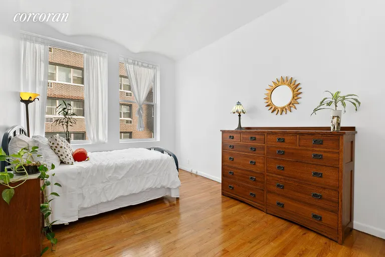 New York City Real Estate | View 9 Barrow Street, 2D | Bedroom | View 2