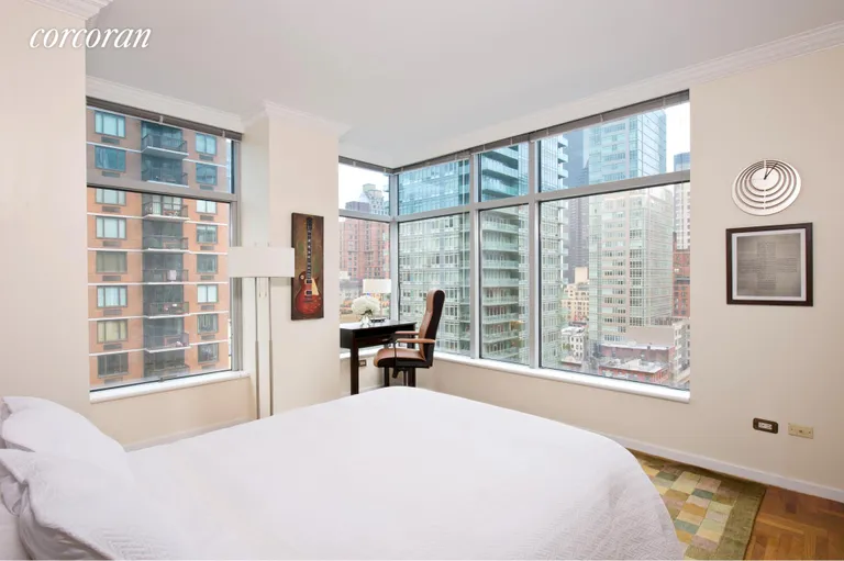 New York City Real Estate | View 250 East 54th Street, 14F | room 3 | View 4