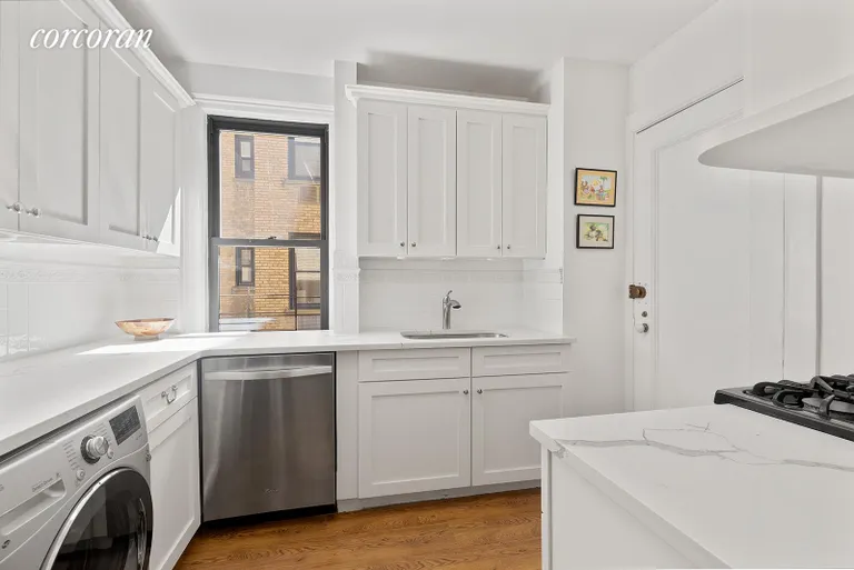 New York City Real Estate | View 17 West 71st Street, 7D | Kitchen | View 6