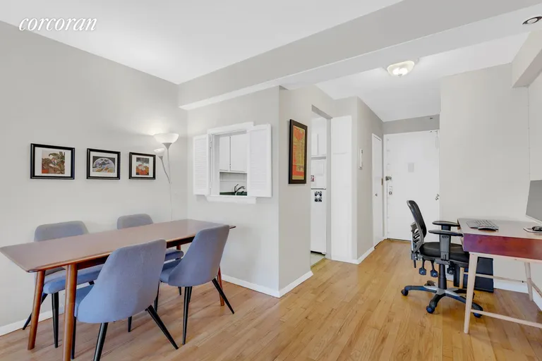 New York City Real Estate | View 200 East 28th Street, 3B | room 3 | View 4