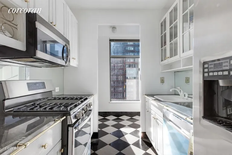 New York City Real Estate | View 250 East 54th Street, 12F | room 2 | View 3