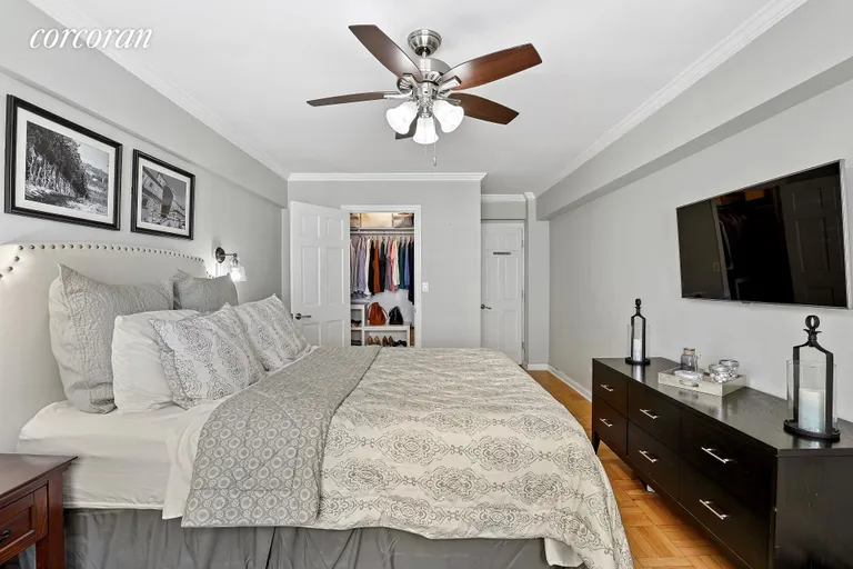 New York City Real Estate | View 333 East 75th Street, 7A | Bedroom | View 5