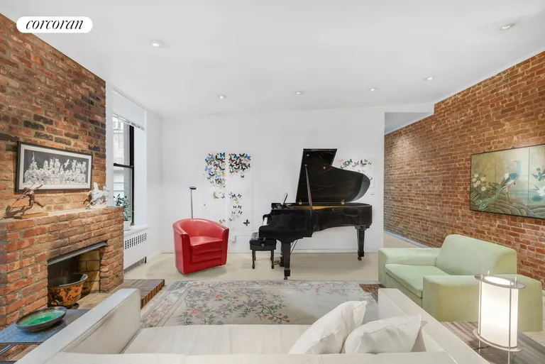 New York City Real Estate | View 204 West 92Nd Street, 2R | 2 Beds, 1 Bath | View 1
