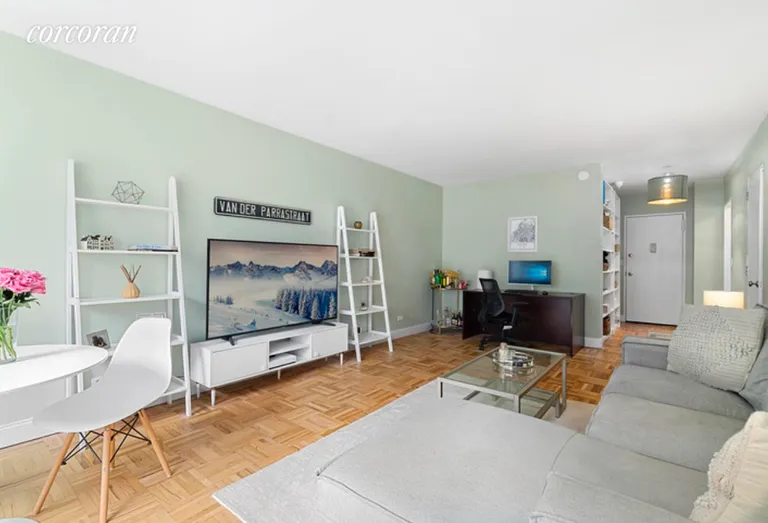 New York City Real Estate | View 166 East 63rd Street, 4H | room 1 | View 2