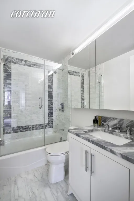 New York City Real Estate | View 200 East 94th Street, 1914 | Master Bathroom | View 5
