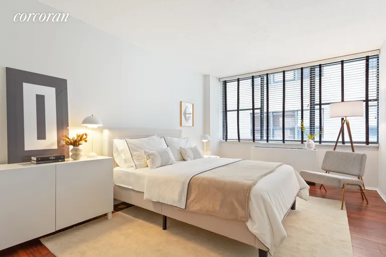 New York City Real Estate | View 301 East 45th Street, 8B | room 5 | View 6
