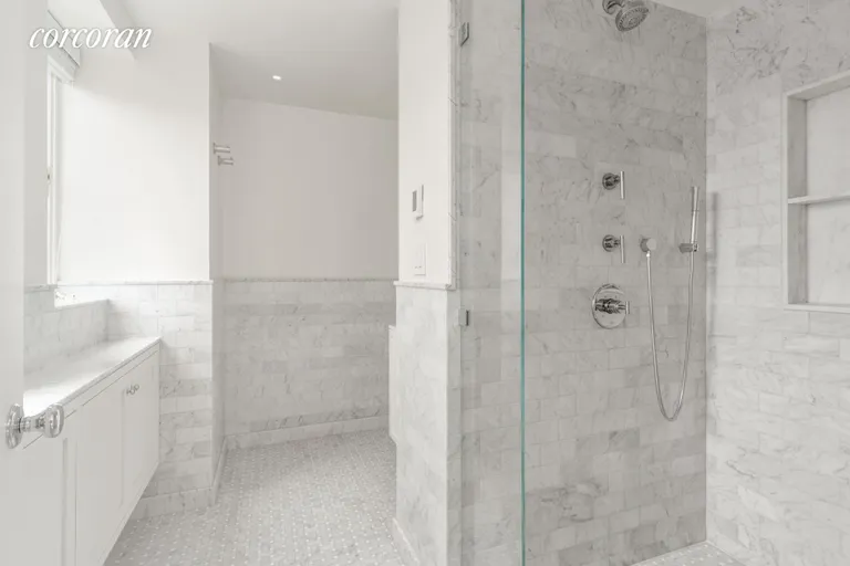 New York City Real Estate | View 140 East 72Nd Street, 18A | Primary Bath | View 7