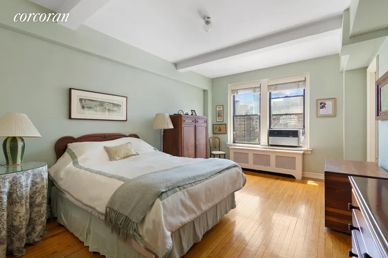 New York City Real Estate | View 40 West 72Nd Street, 125 | Bedroom | View 4