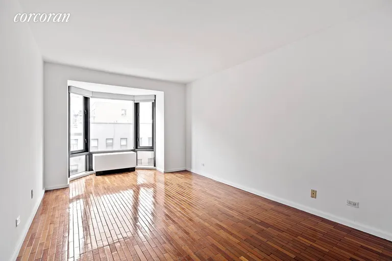 New York City Real Estate | View 150 East 85th Street, 5G | Bedroom | View 3