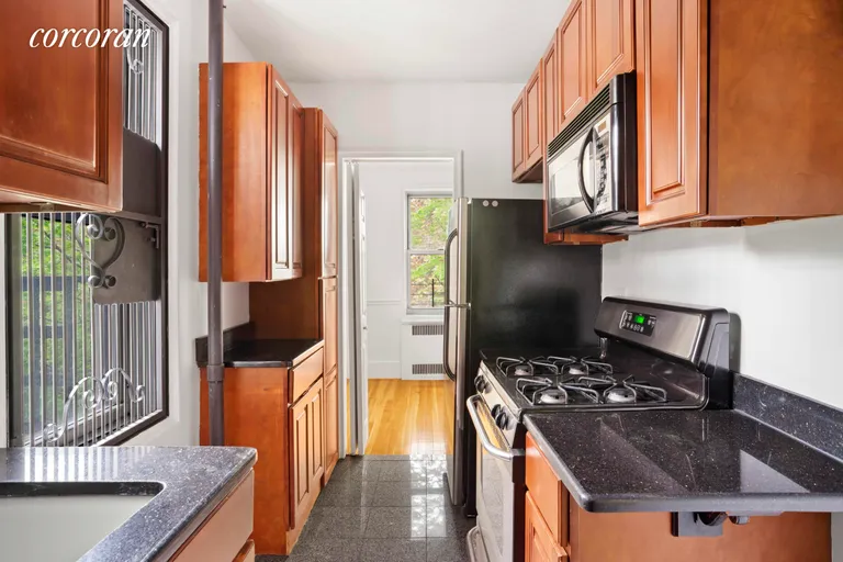 New York City Real Estate | View 2600 Henry Hudson East Parkway, 6B | Kitchen | View 8