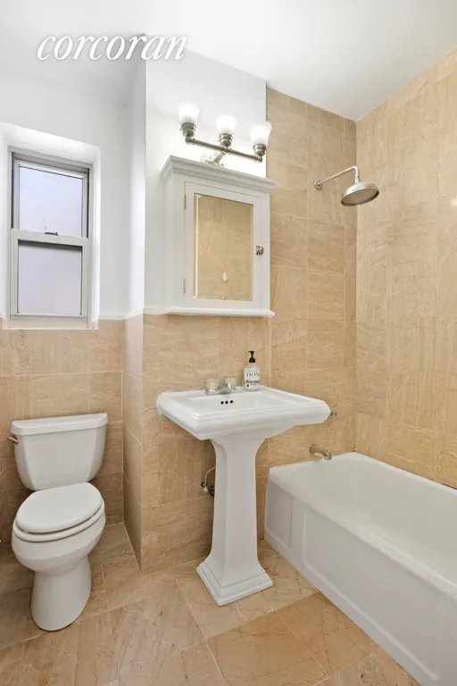 New York City Real Estate | View 2600 Henry Hudson East Parkway, 6B | Full Bathroom | View 11