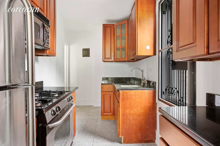 New York City Real Estate | View 2600 Henry Hudson East Parkway, 6B | Kitchen | View 9