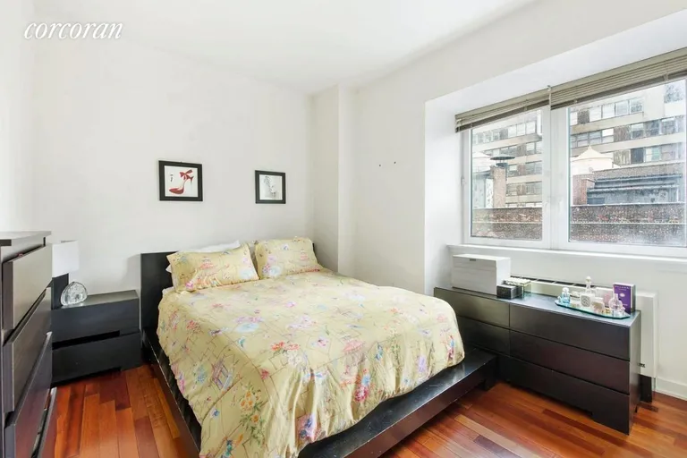 New York City Real Estate | View 425 Fifth Avenue, 21B | Bedroom | View 2