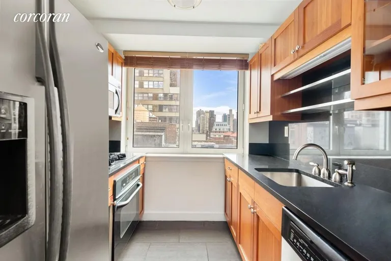 New York City Real Estate | View 425 Fifth Avenue, 21B | Kitchen | View 4
