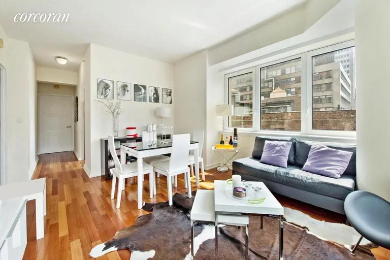 New York City Real Estate | View 425 Fifth Avenue, 21B | Living Room | View 5