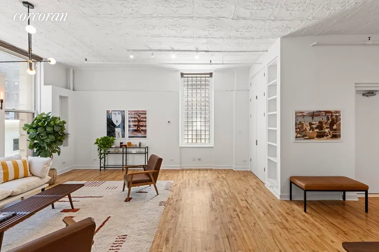 New York City Real Estate | View 28 East 22Nd Street, 5 | room 1 | View 2