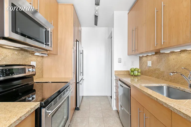 New York City Real Estate | View 117 East 57th Street, 24H | room 4 | View 5