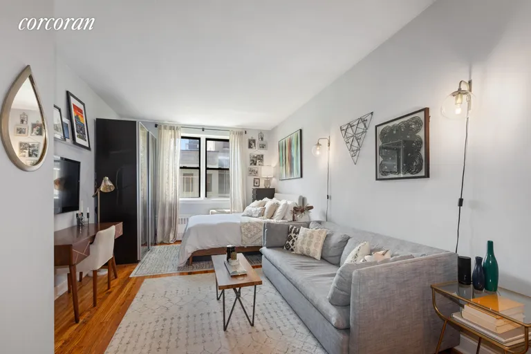 New York City Real Estate | View 203 East 89th Street, 5A | 1 Bath | View 1