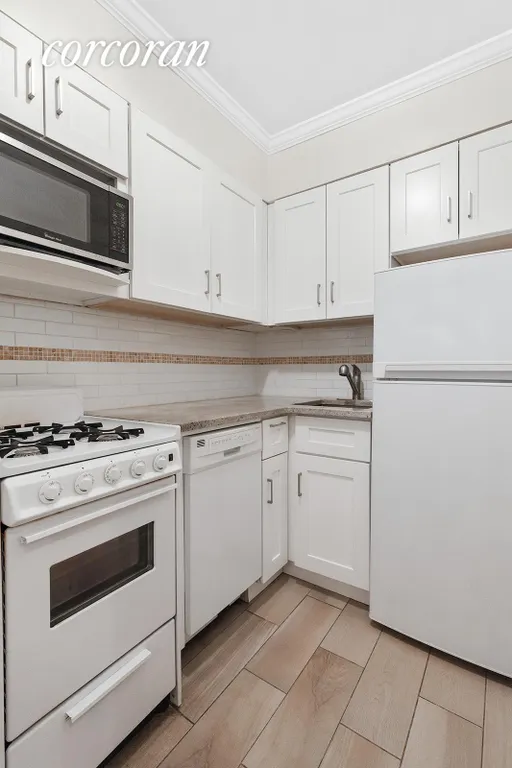 New York City Real Estate | View 24 West 68th Street | Kitchen - Apartment 2 | View 3