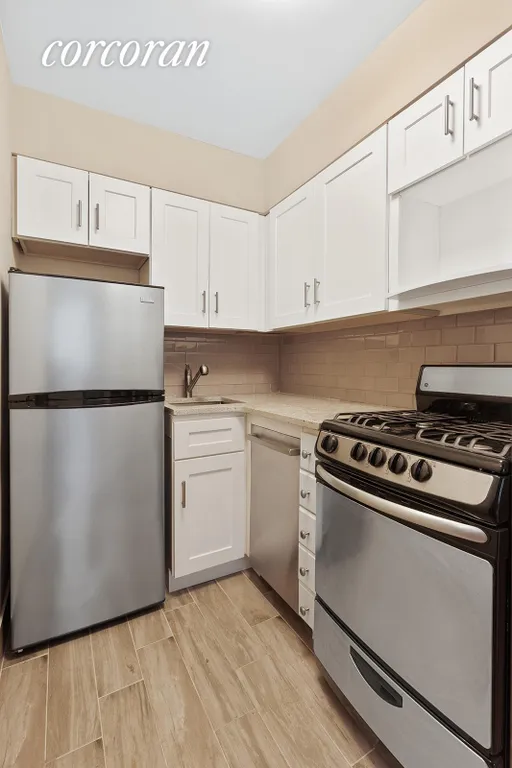 New York City Real Estate | View 24 West 68th Street | Kitchen - Apartmet 5 | View 6
