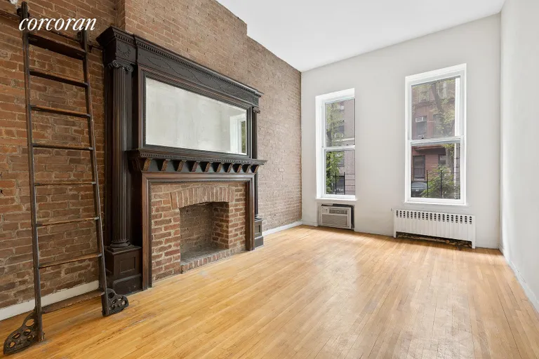 New York City Real Estate | View 24 West 68th Street | Living Room - Apt. 1 - Parlor floor | View 8