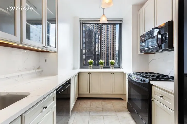 New York City Real Estate | View 2000 Broadway, 16EF | room 4 | View 5