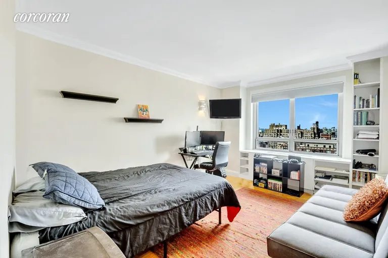 New York City Real Estate | View 170 West End Avenue, 25P | Bedroom | View 6