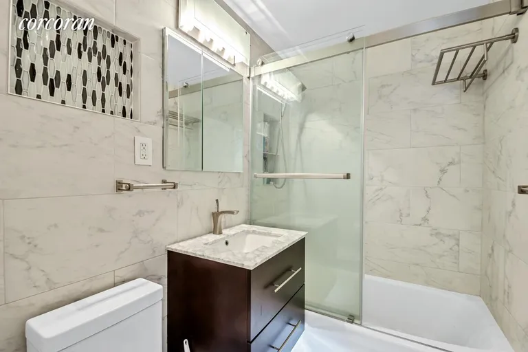 New York City Real Estate | View 170 West End Avenue, 25P | Second bathroom | View 7