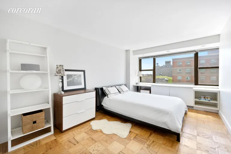 New York City Real Estate | View 115 East 9th Street, 10G | room 3 | View 4