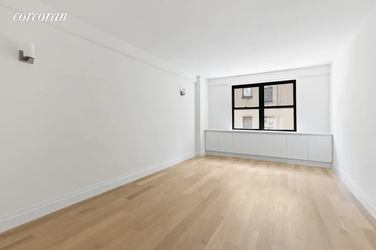 New York City Real Estate | View 201 East 28th Street, 6P | room 2 | View 3