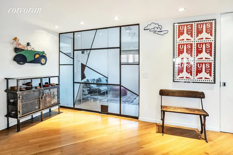 New York City Real Estate | View 165 East 72Nd Street, 16E | Expansive entry with designer glass | View 9