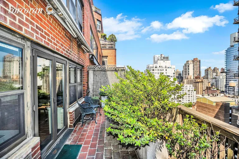 New York City Real Estate | View 165 East 72Nd Street, 16E | 3 Beds, 2 Baths | View 1