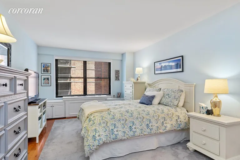 New York City Real Estate | View 505 East 79th Street, 4D | room 4 | View 5